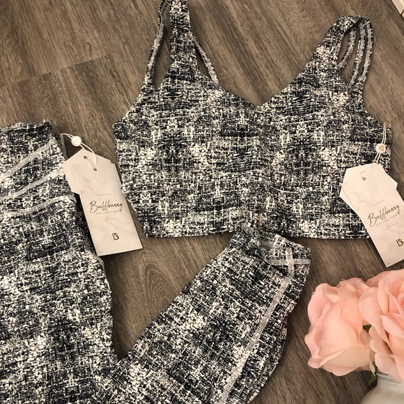 BNWT Buffbunny Hustle Legacy Leggings and Monarch Bra both size Small 🌸 - Picture 2 of 3